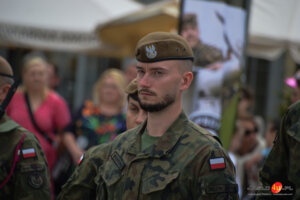 Uroczysta przysięga żołnierzy WOT na jasielskim rynku