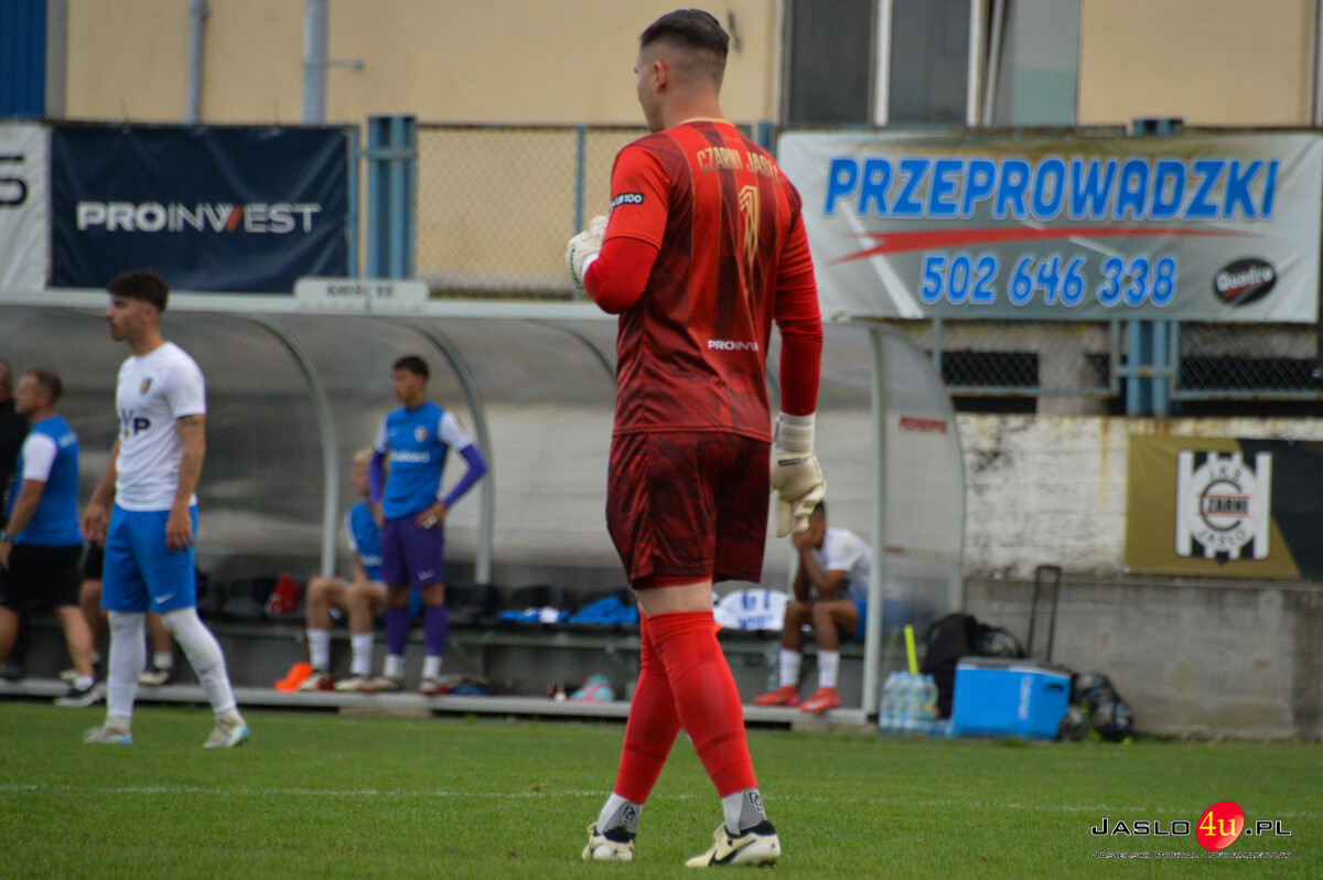 JKS Czarni 1910 Jasło - K.S. Karpaty Krosno 1:3
