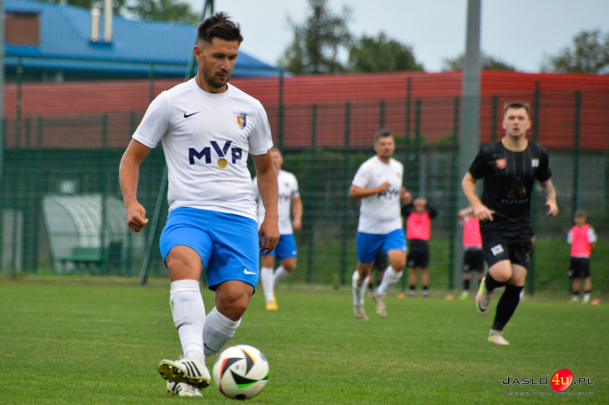 JKS Czarni 1910 Jasło - K.S. Karpaty Krosno 1:3
