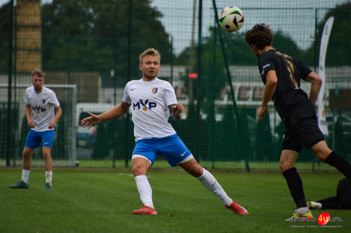 JKS Czarni 1910 Jasło - K.S. Karpaty Krosno 1:3