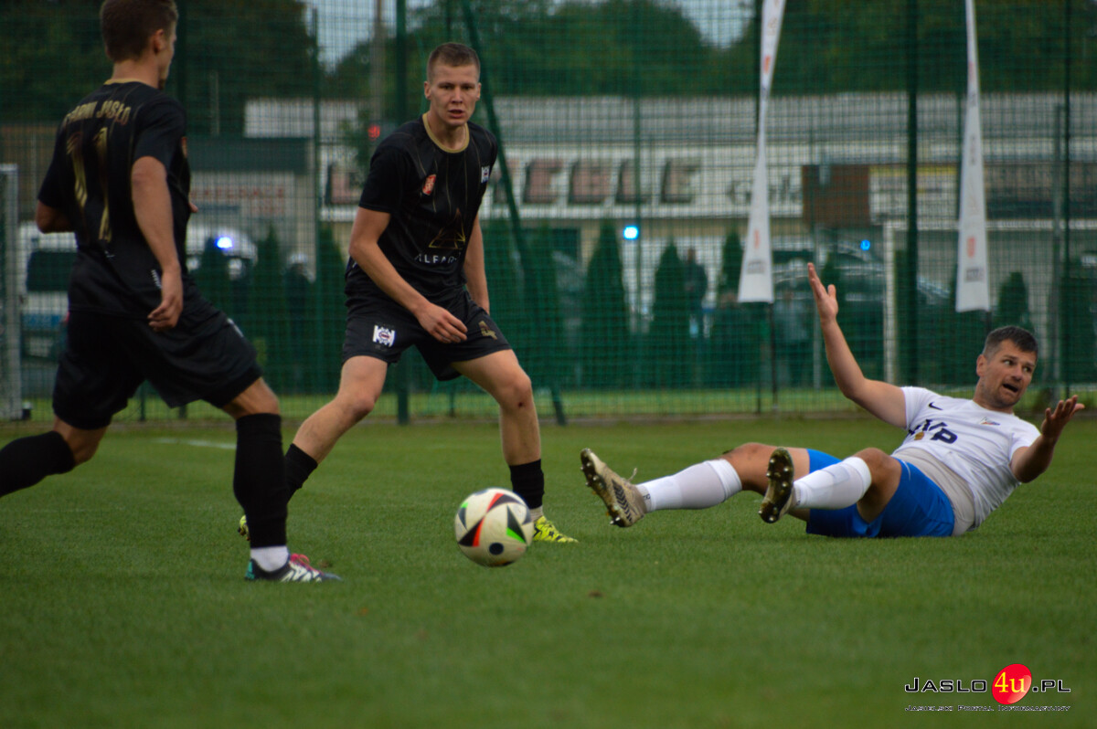 JKS Czarni 1910 Jasło - K.S. Karpaty Krosno 1:3