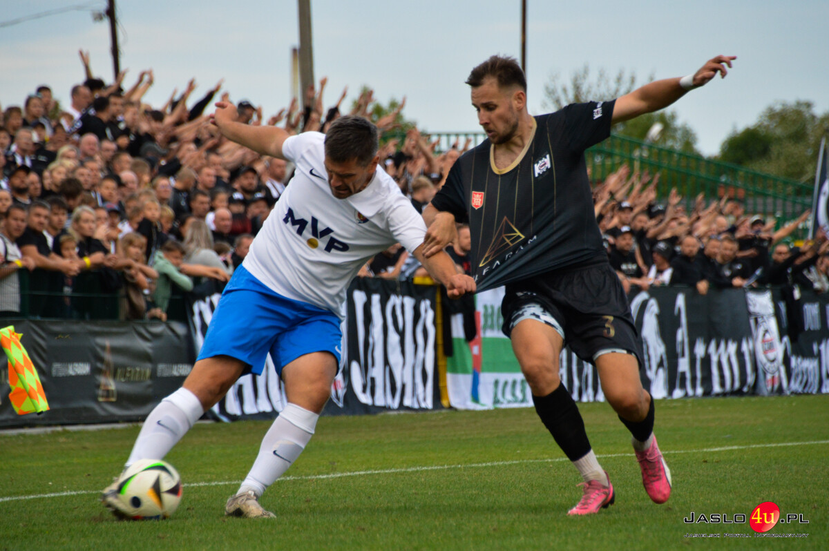 JKS Czarni 1910 Jasło - K.S. Karpaty Krosno 1:3