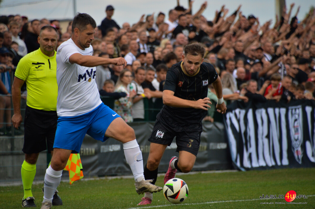 JKS Czarni 1910 Jasło - K.S. Karpaty Krosno 1:3