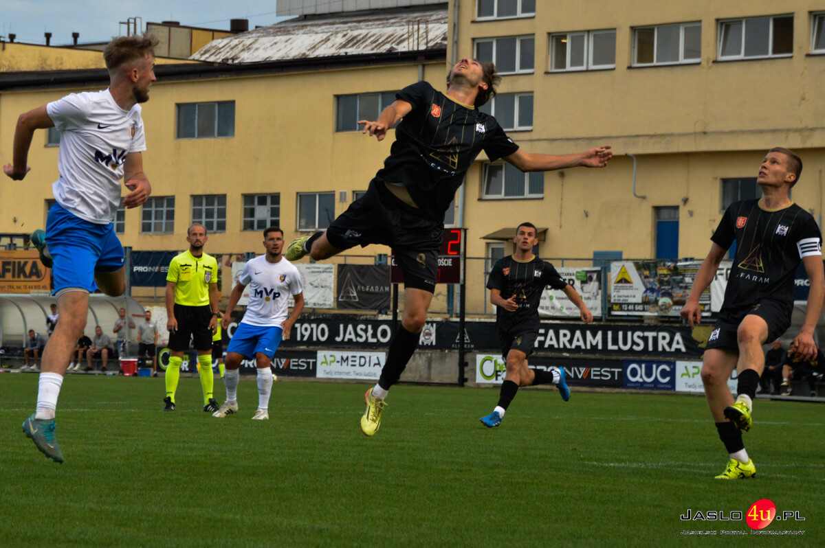 JKS Czarni 1910 Jasło - K.S. Karpaty Krosno 1:3