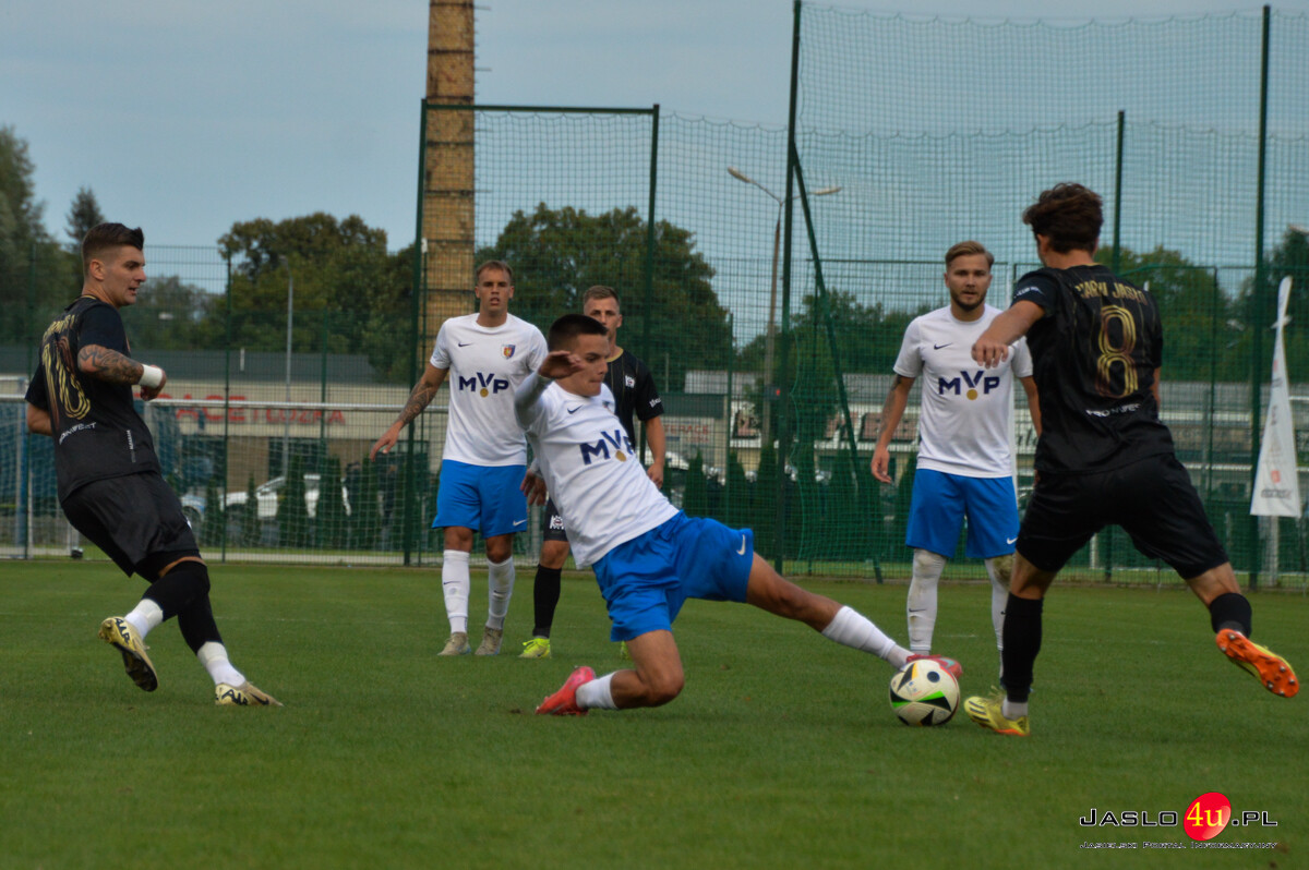 JKS Czarni 1910 Jasło - K.S. Karpaty Krosno 1:3