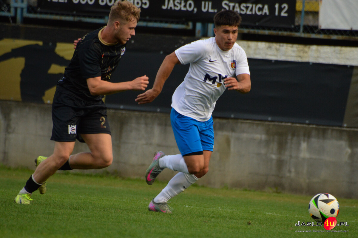 JKS Czarni 1910 Jasło - K.S. Karpaty Krosno 1:3