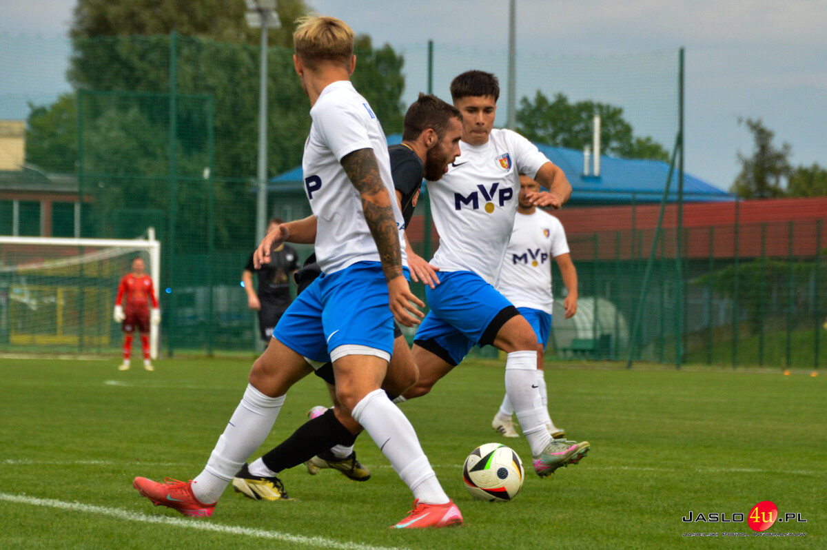 JKS Czarni 1910 Jasło - K.S. Karpaty Krosno 1:3