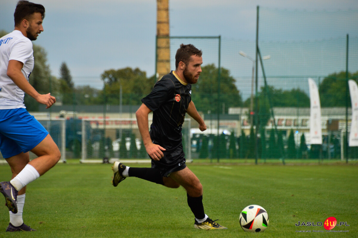 JKS Czarni 1910 Jasło - K.S. Karpaty Krosno 1:3