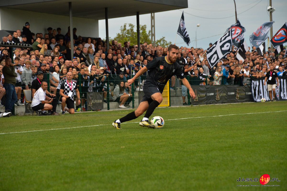 JKS Czarni 1910 Jasło - K.S. Karpaty Krosno 1:3