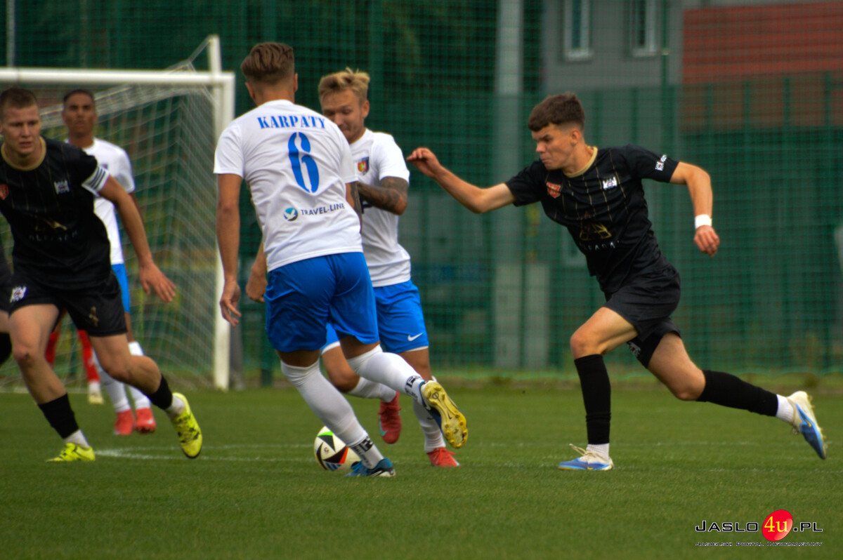 JKS Czarni 1910 Jasło - K.S. Karpaty Krosno 1:3