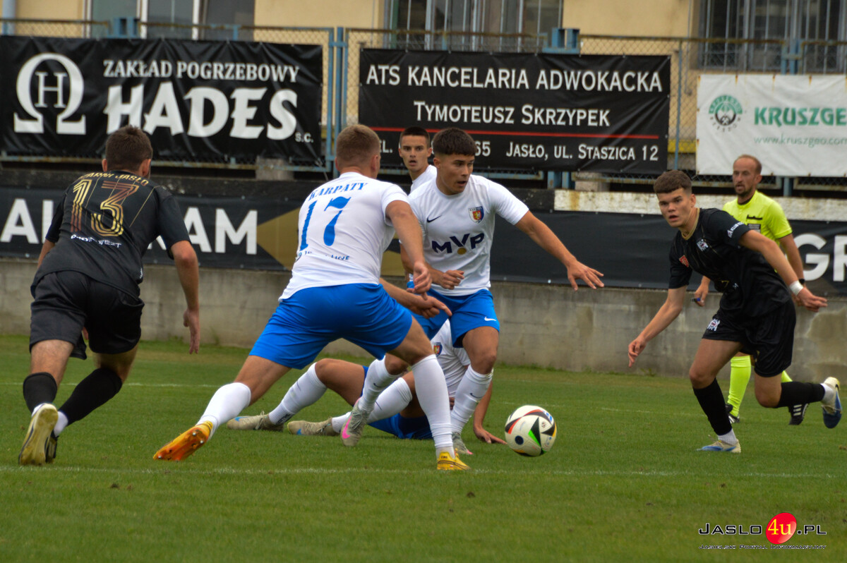 JKS Czarni 1910 Jasło - K.S. Karpaty Krosno 1:3