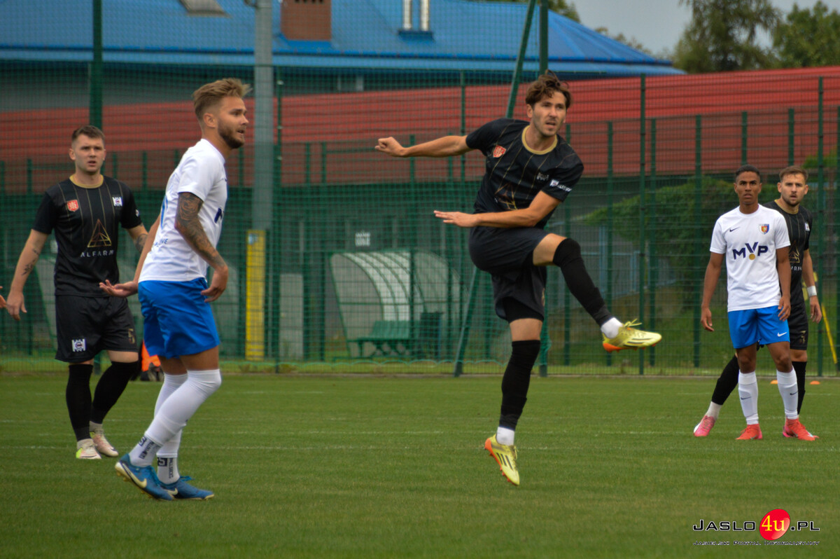 JKS Czarni 1910 Jasło - K.S. Karpaty Krosno 1:3