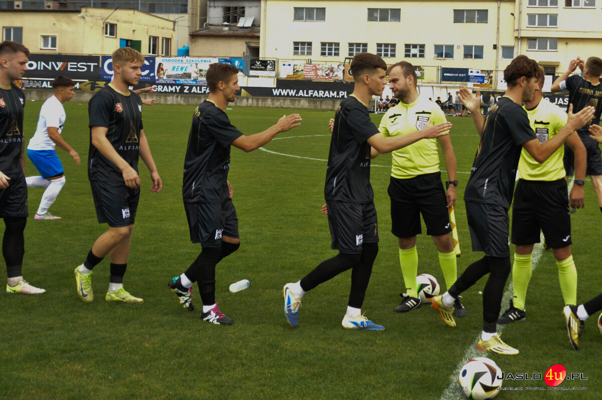 JKS Czarni 1910 Jasło - K.S. Karpaty Krosno 1:3