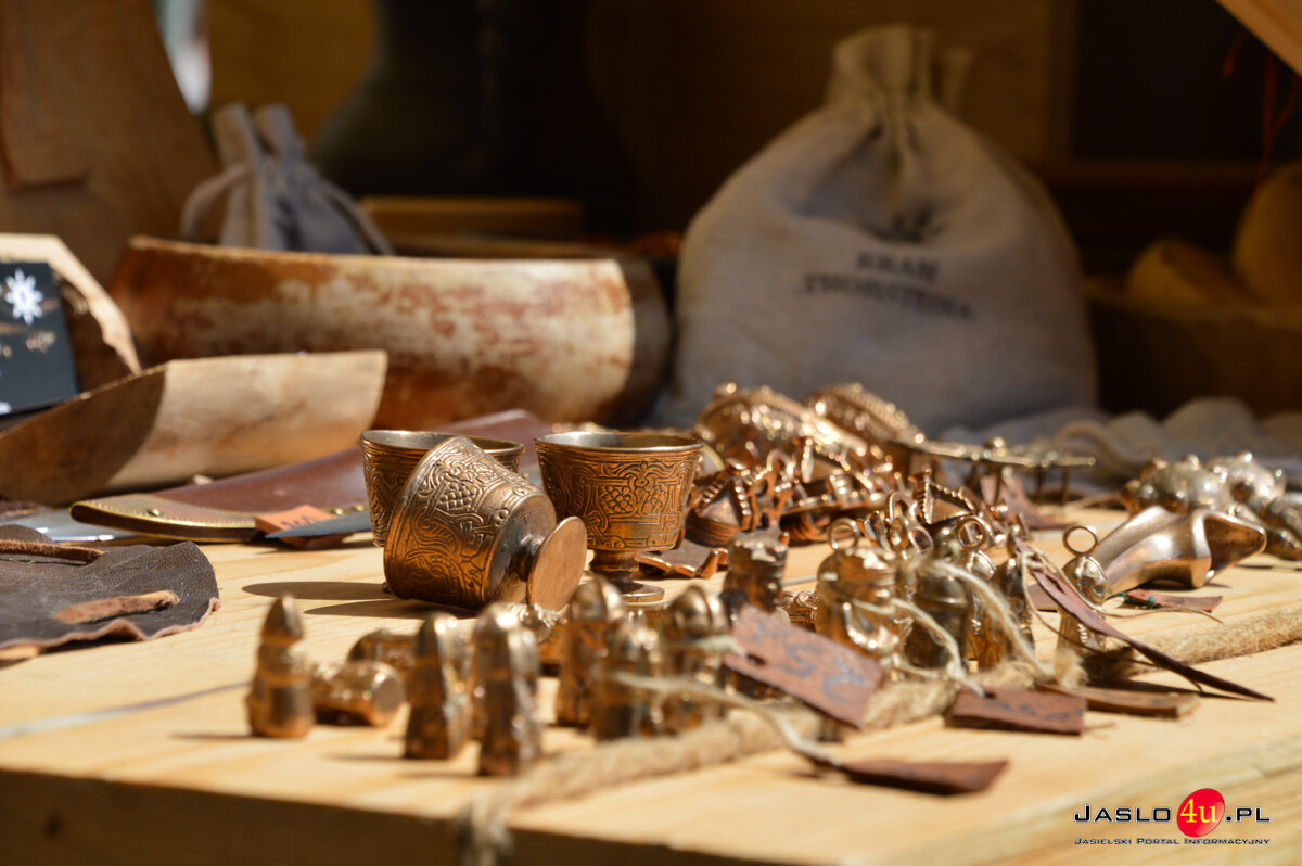 XIII Karpacki Festiwal Archeologiczny DWA OBLICZA Trzcinica 2025