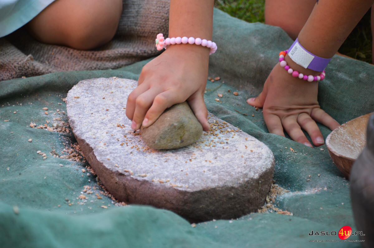 XIII Karpacki Festiwal Archeologiczny DWA OBLICZA Trzcinica 2025