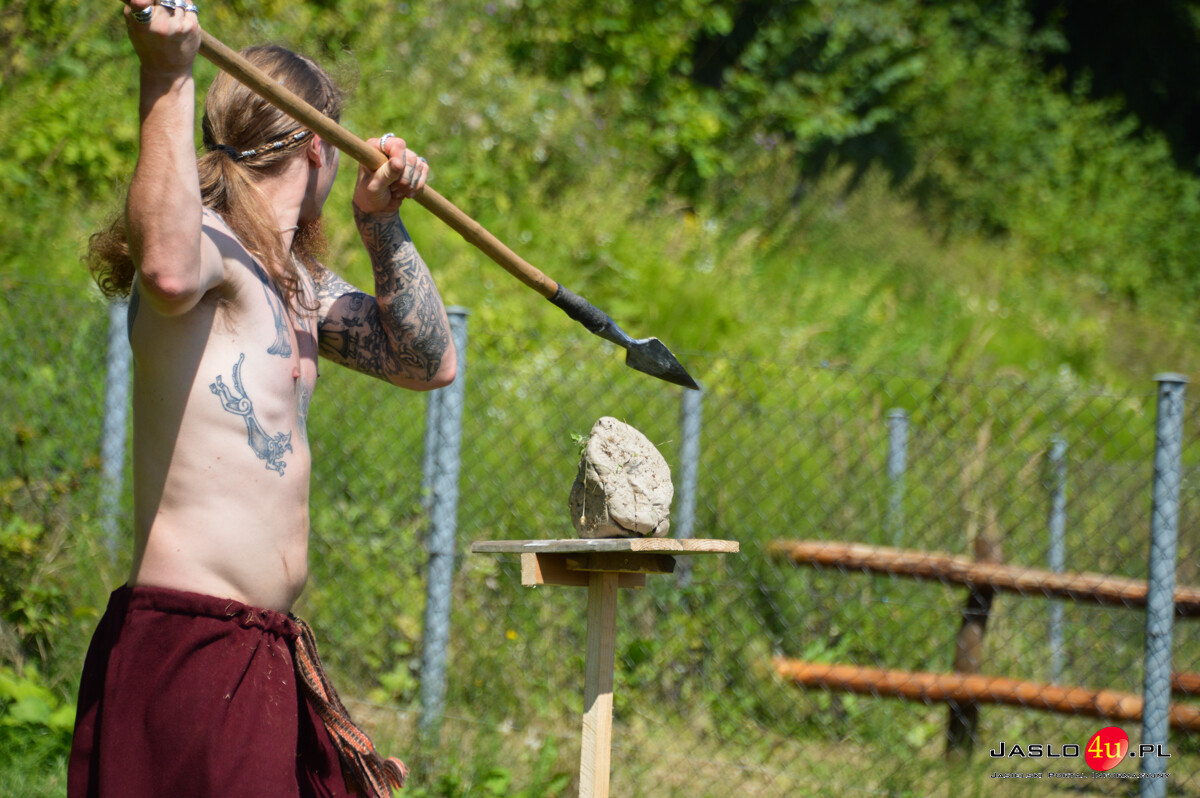 XIII Karpacki Festiwal Archeologiczny DWA OBLICZA Trzcinica 2025