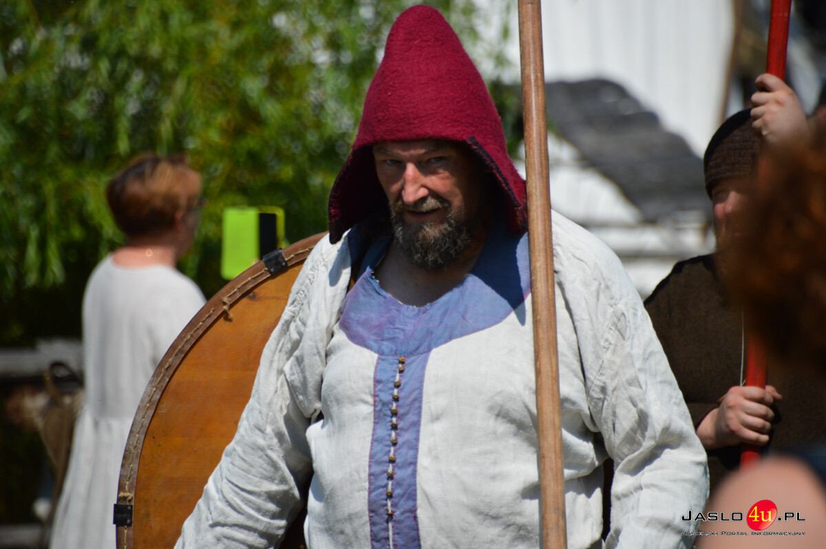 XIII Karpacki Festiwal Archeologiczny DWA OBLICZA Trzcinica 2025