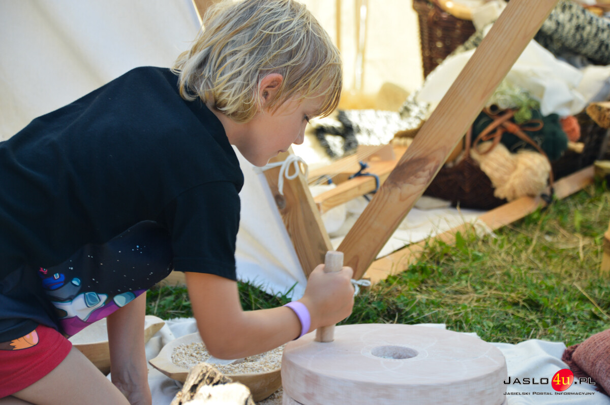 XIII Karpacki Festiwal Archeologiczny DWA OBLICZA Trzcinica 2025