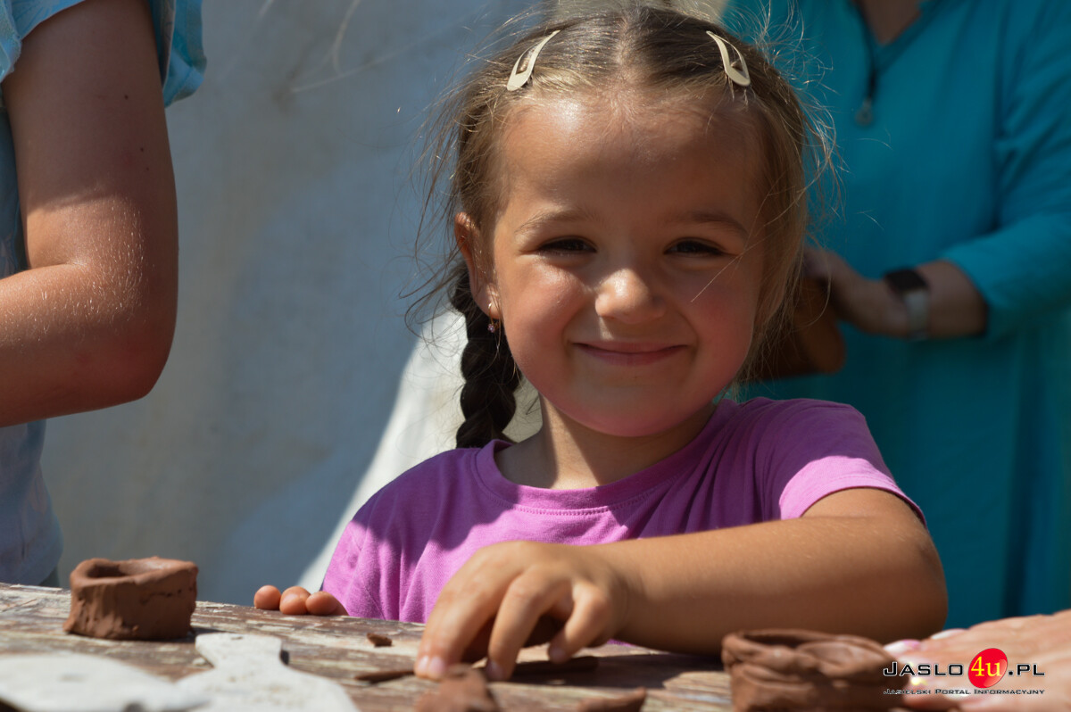 XIII Karpacki Festiwal Archeologiczny DWA OBLICZA Trzcinica 2025