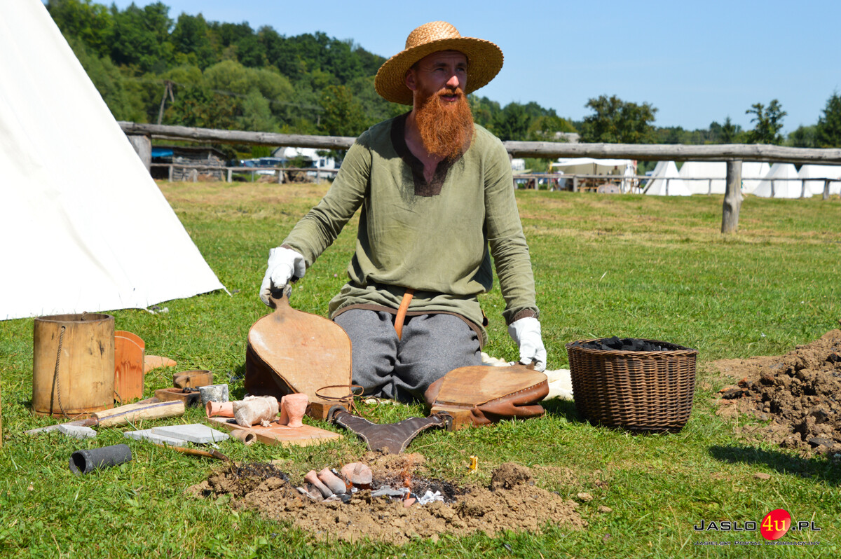 XIII Karpacki Festiwal Archeologiczny DWA OBLICZA Trzcinica 2025