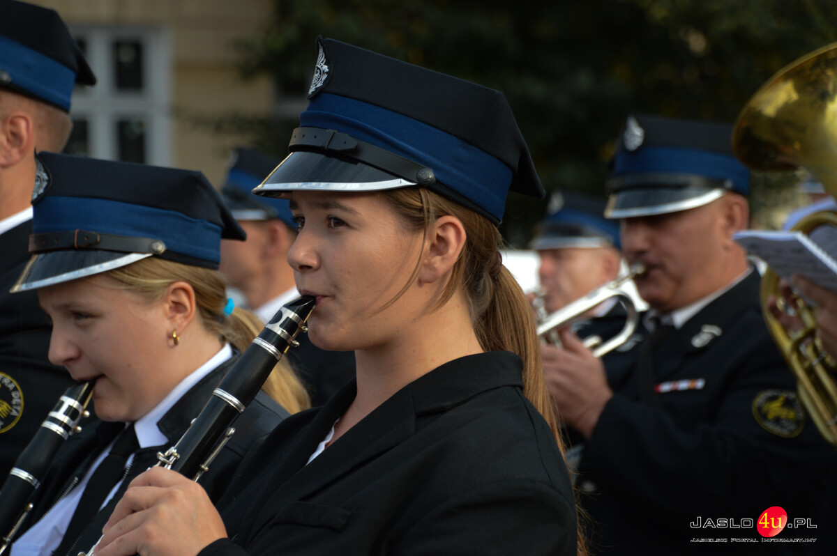 140 lat służbyOSP Kołaczyce i 20 lat Kompanii Honorowej cz1