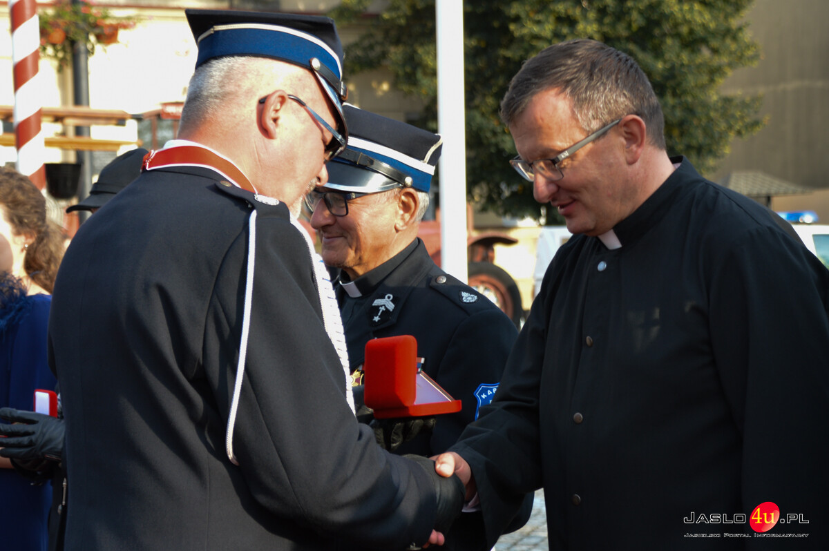 140 lat służbyOSP Kołaczyce i 20 lat Kompanii Honorowej cz2