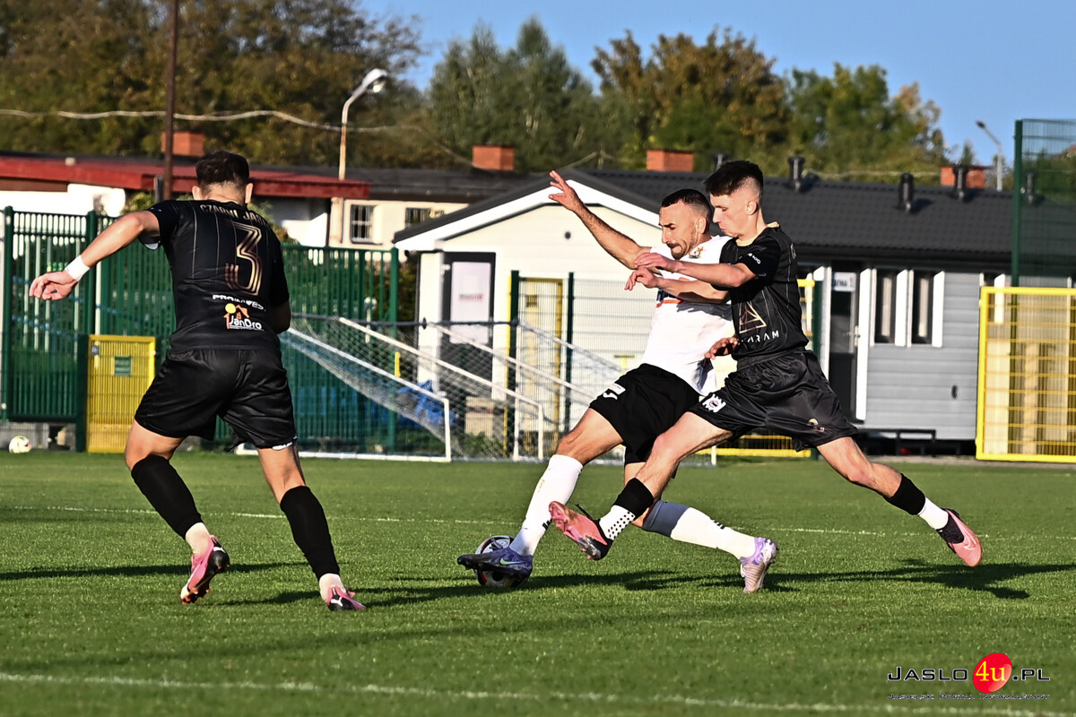 JKS Czarni Jasło -  JKS Jarosław 1:4