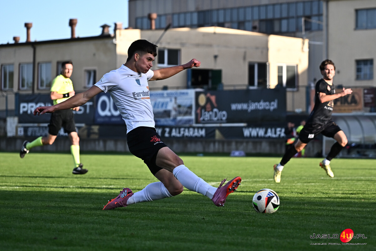 JKS Czarni Jasło -  JKS Jarosław 1:4