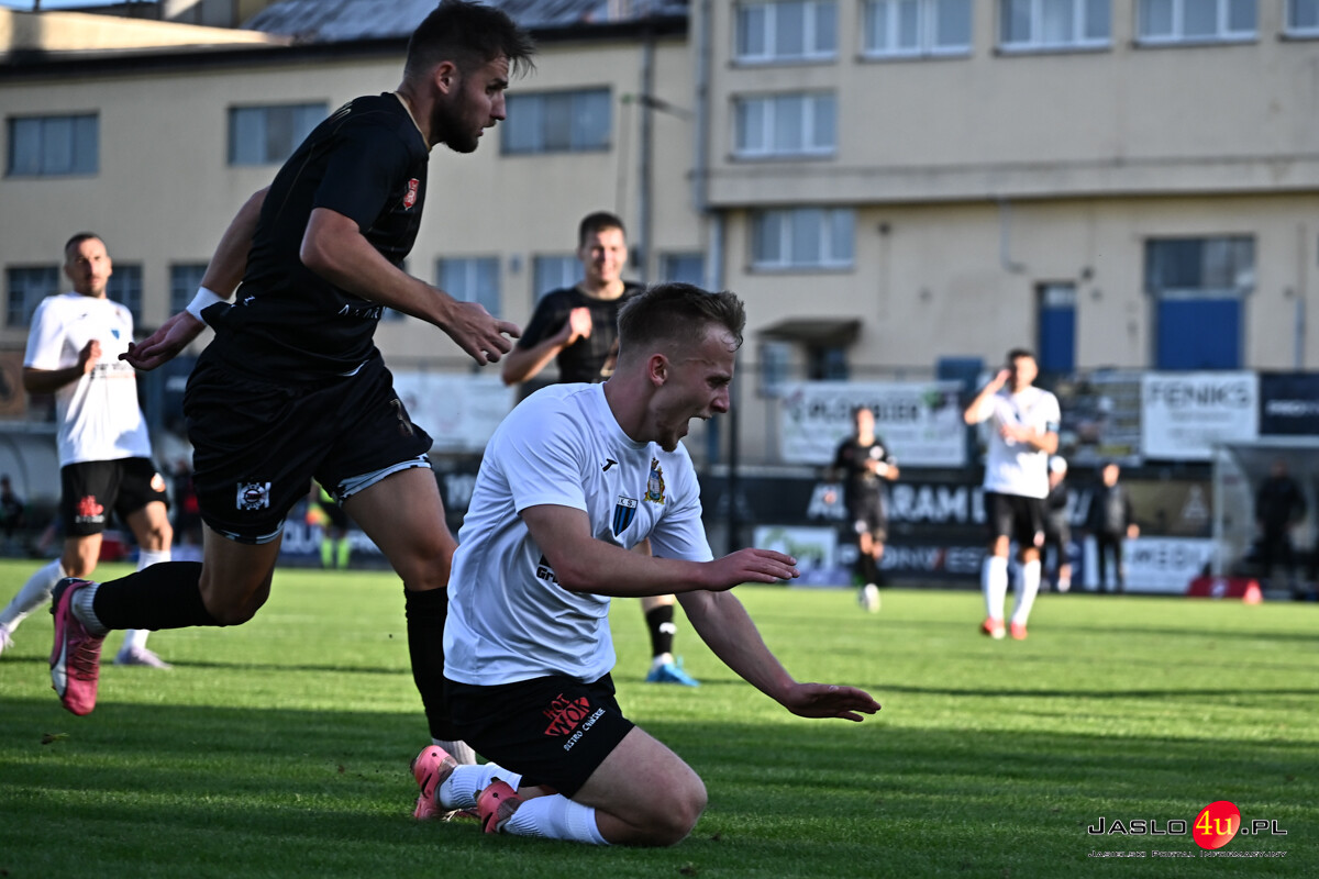 JKS Czarni Jasło -  JKS Jarosław 1:4