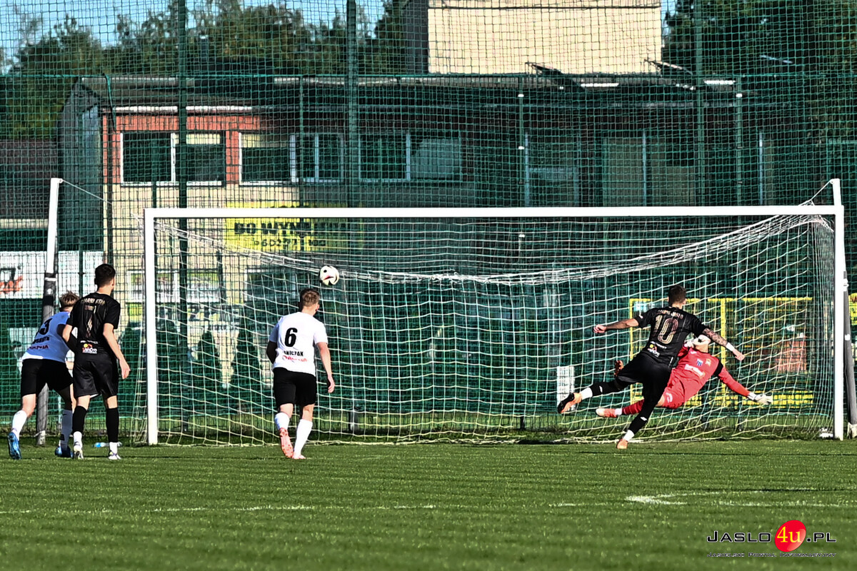 JKS Czarni Jasło -  JKS Jarosław 1:4