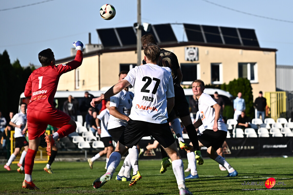 JKS Czarni Jasło -  JKS Jarosław 1:4