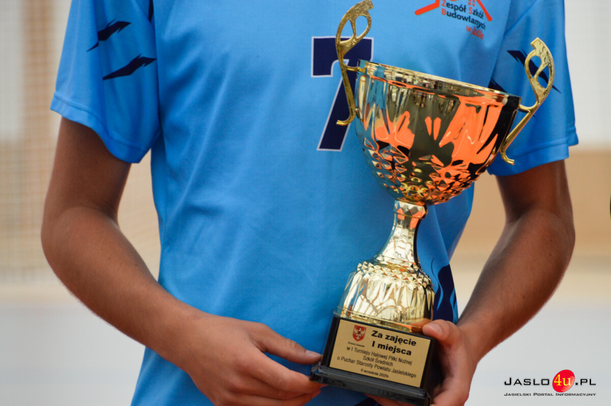 Otwarcie hali sportowej w Trzcinicy