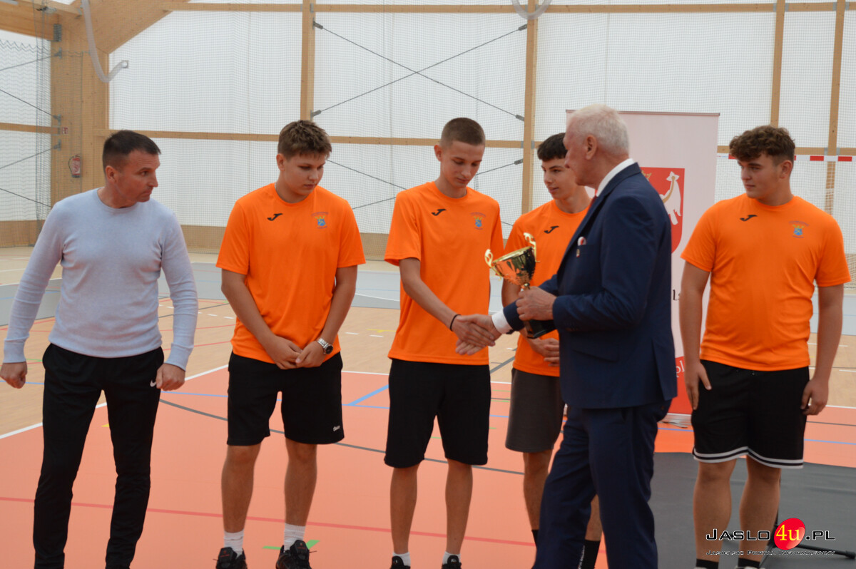 Otwarcie hali sportowej w Trzcinicy