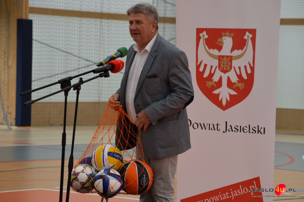 Otwarcie hali sportowej w Trzcinicy