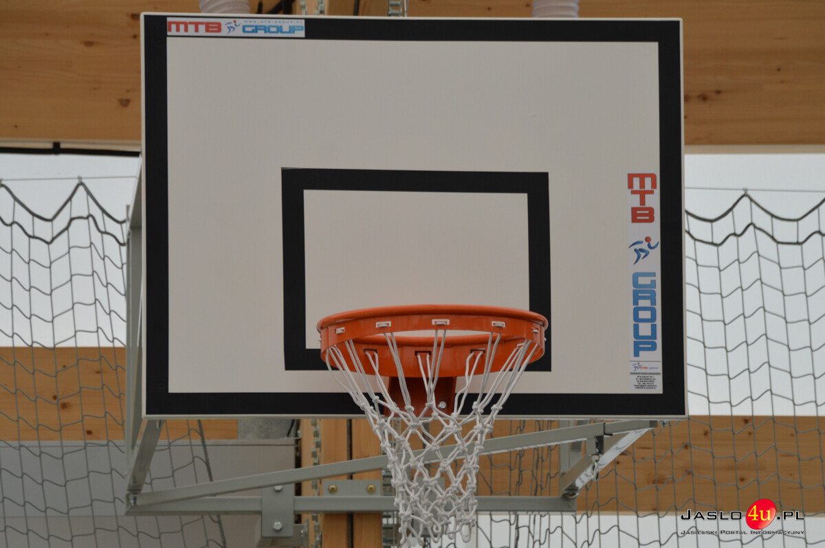 Otwarcie hali sportowej w Trzcinicy