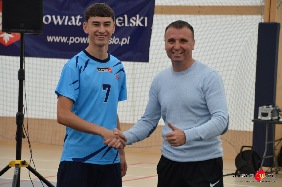 Otwarcie hali sportowej w Trzcinicy