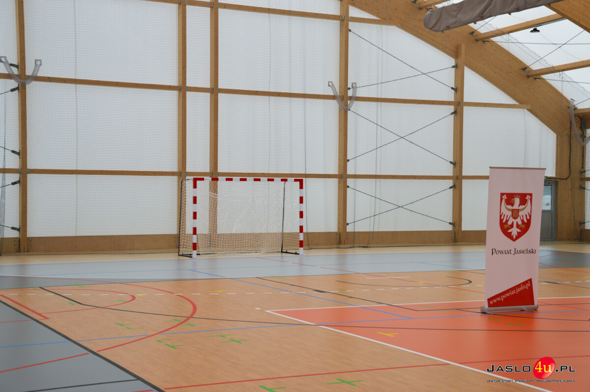 Otwarcie hali sportowej w Trzcinicy