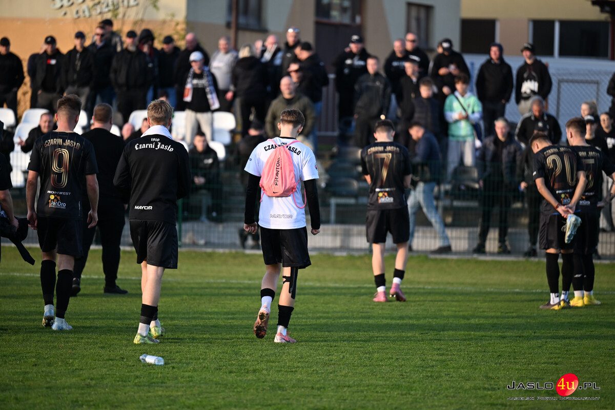 JKS Czarni 1910 Jasło - KS Wiązownica 0-2