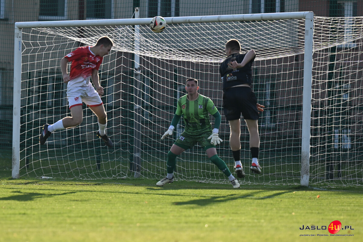 JKS Czarni 1910 Jasło - KS Wiązownica 0-2