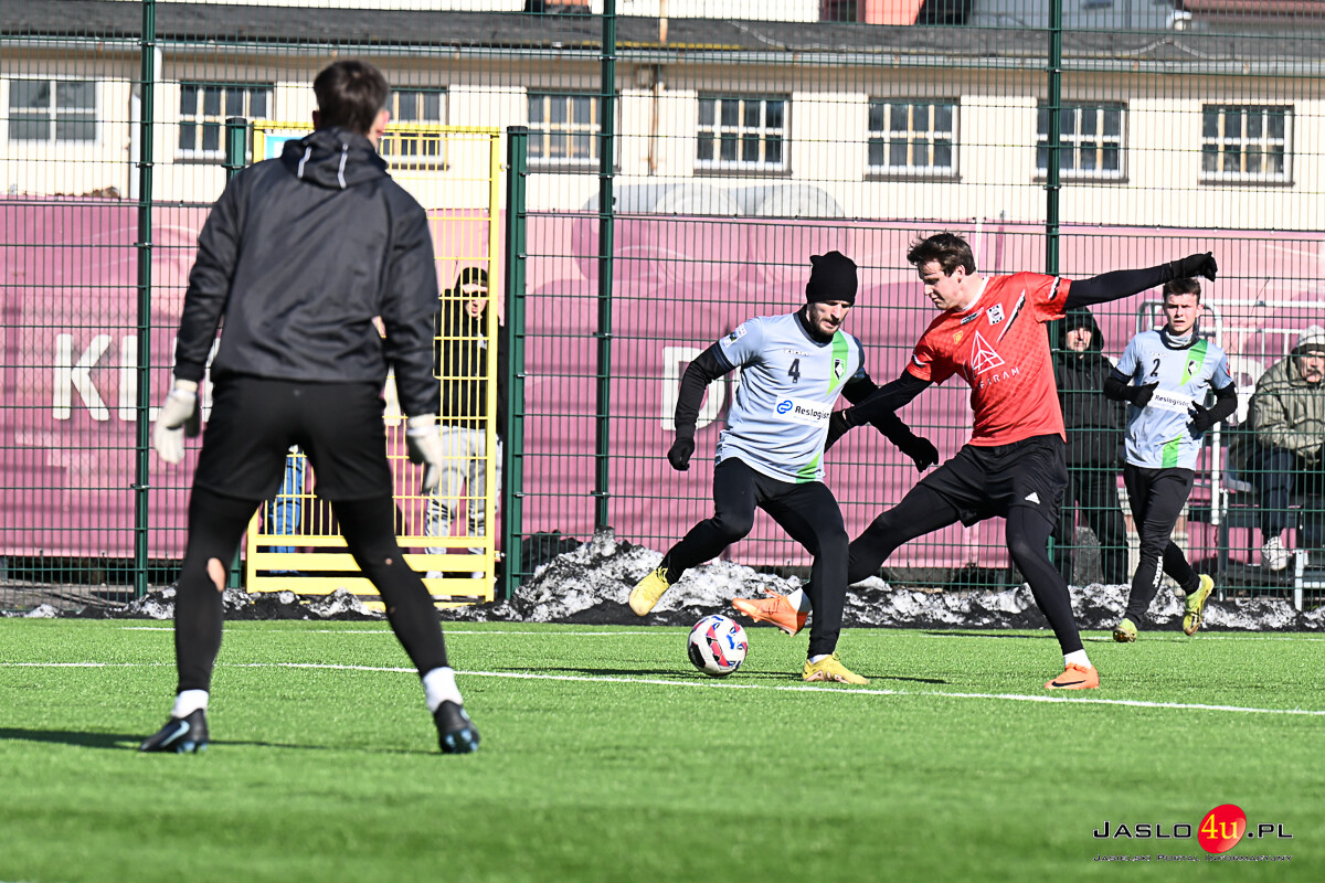 Sparing JKS Czarni 1910 Jasło - Reslogistic Błażowianka Błażowa 1:1