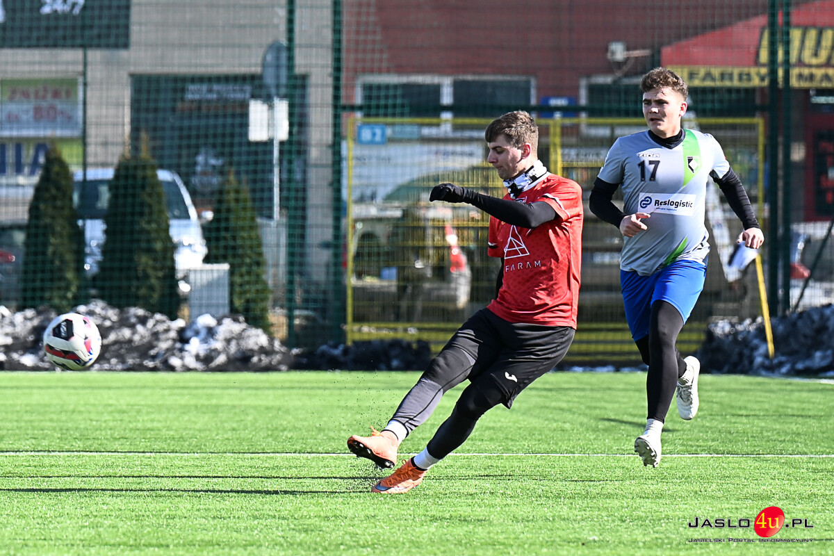 Sparing JKS Czarni 1910 Jasło - Reslogistic Błażowianka Błażowa 1:1