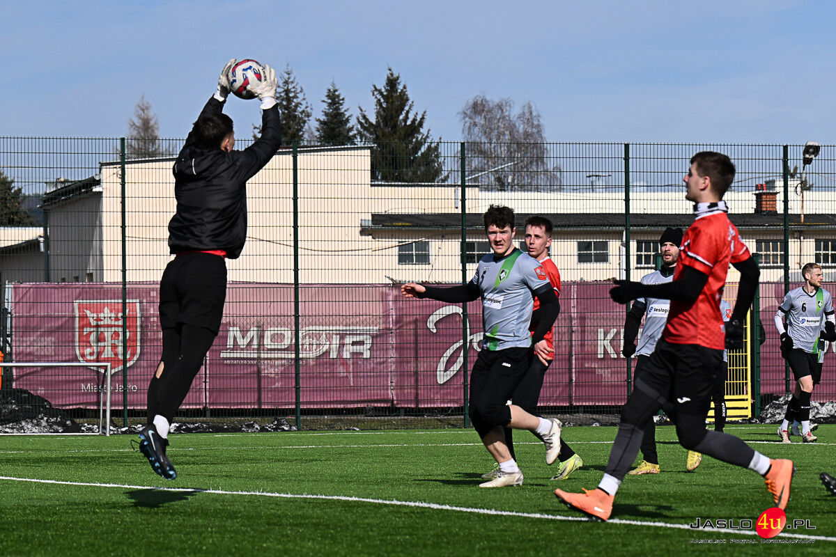 Sparing JKS Czarni 1910 Jasło - Reslogistic Błażowianka Błażowa 1:1