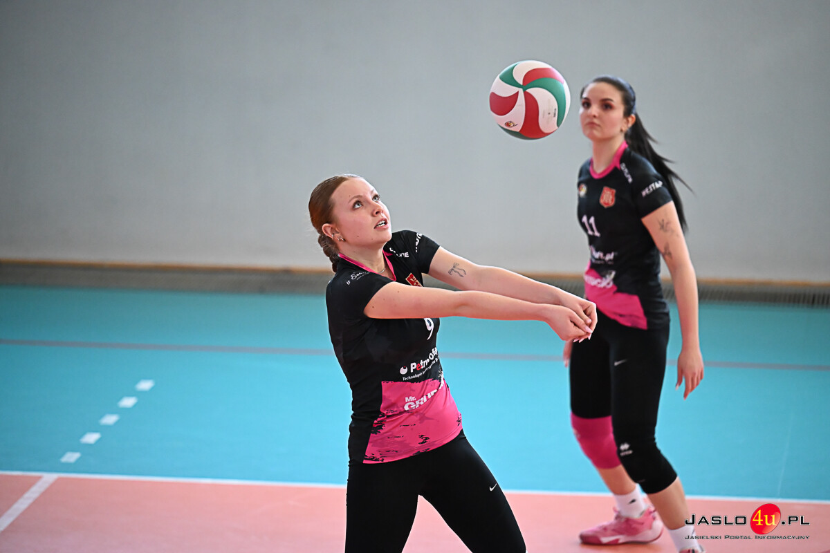 UKS MOSiR Jasło - AZS UR Developres II Rzeszów 2:3