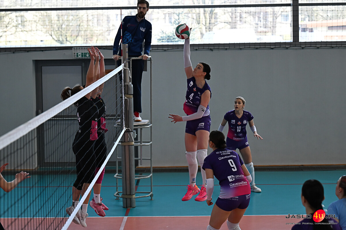 UKS MOSiR Jasło - AZS UR Developres II Rzeszów 2:3