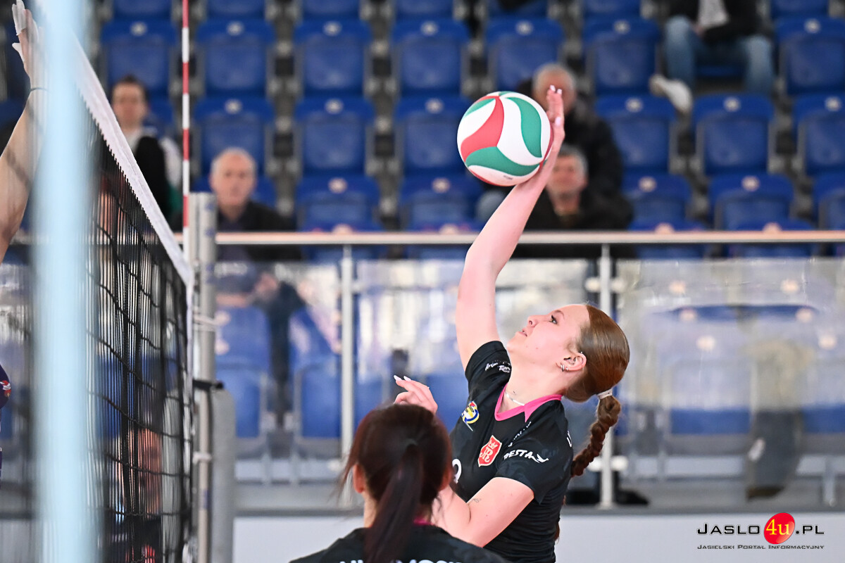 UKS MOSiR Jasło - AZS UR Developres II Rzeszów 2:3