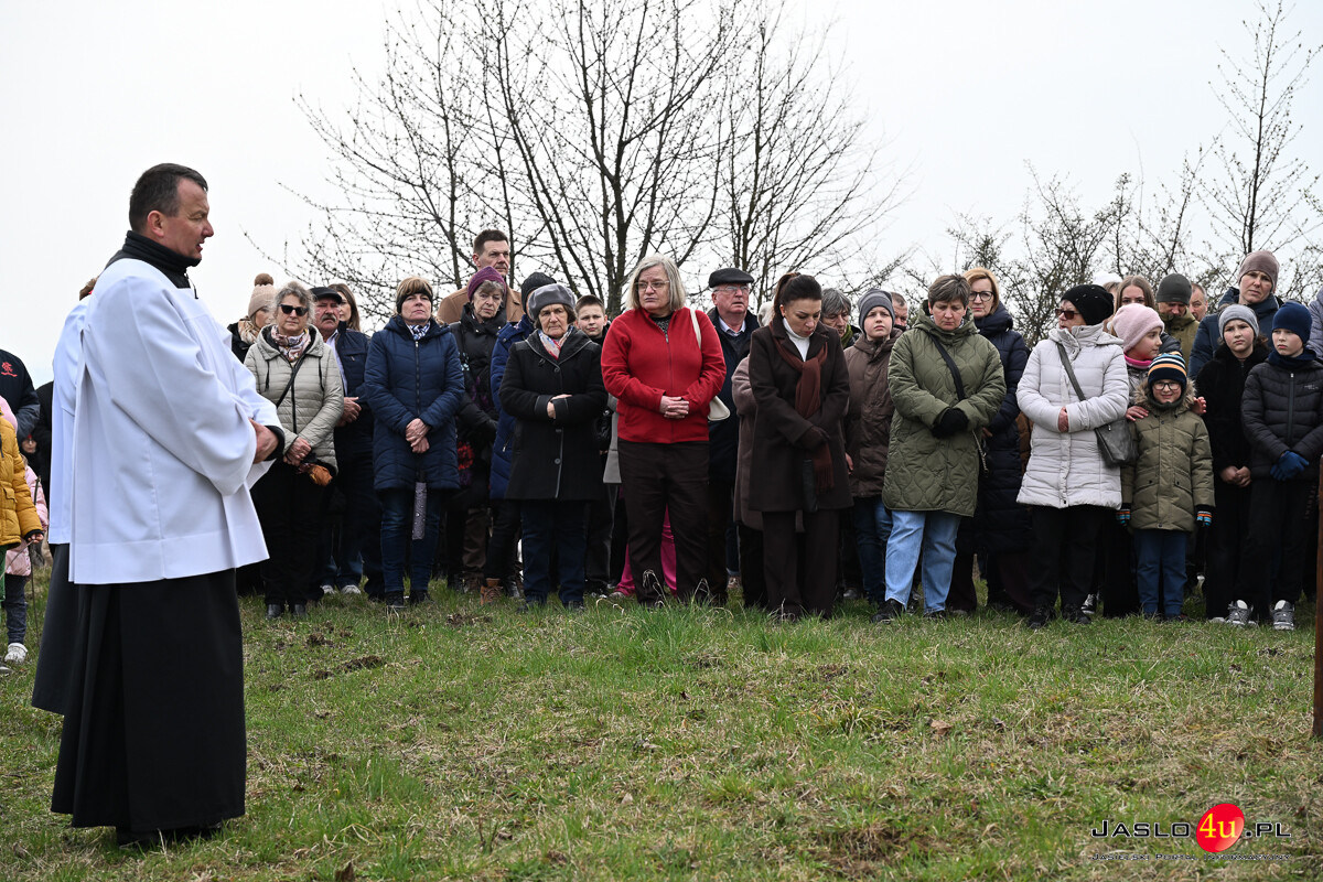 Droga Krzyżowa plenerowa w Kołaczycach 2026