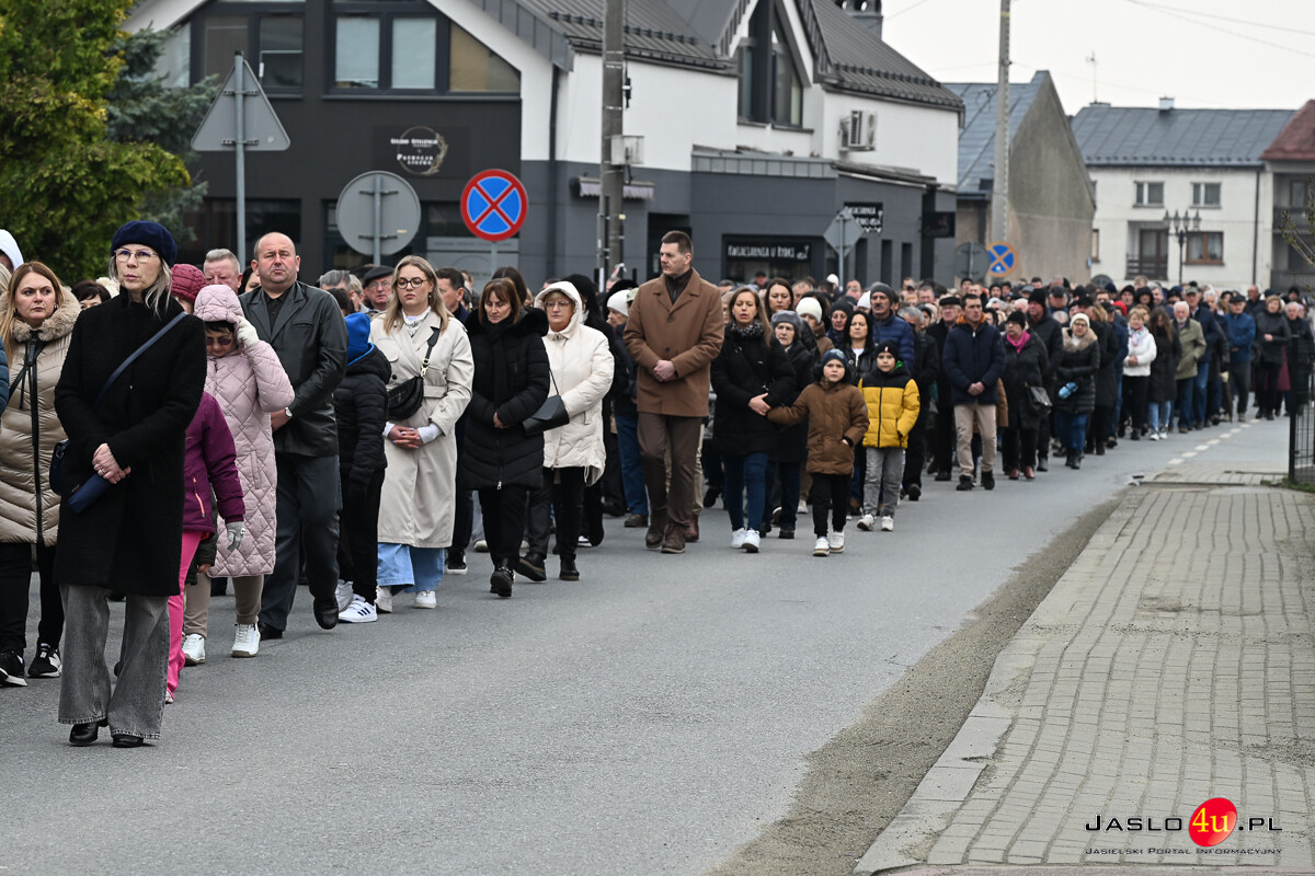 Droga Krzyżowa plenerowa w Kołaczycach 2026