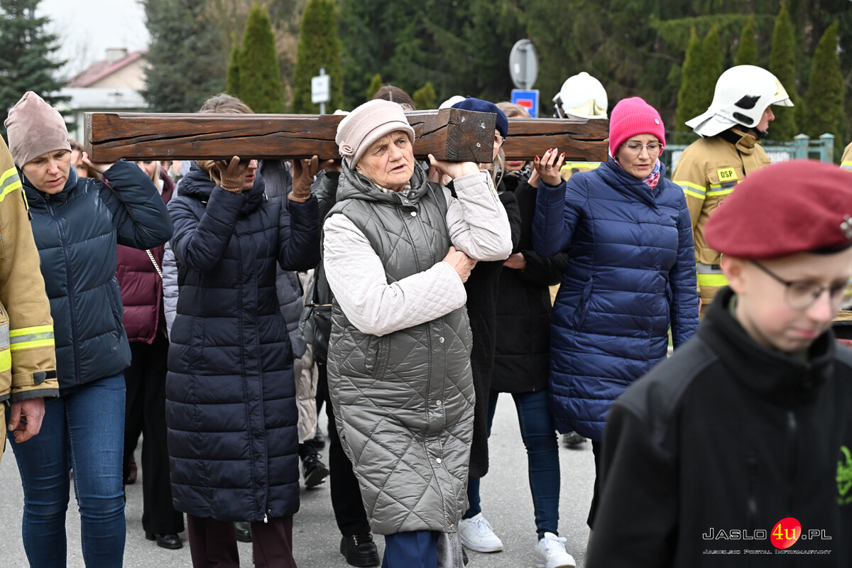 Droga Krzyżowa plenerowa w Kołaczycach 2026