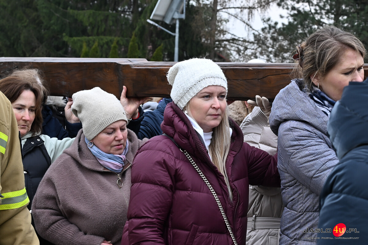 Droga Krzyżowa plenerowa w Kołaczycach 2026