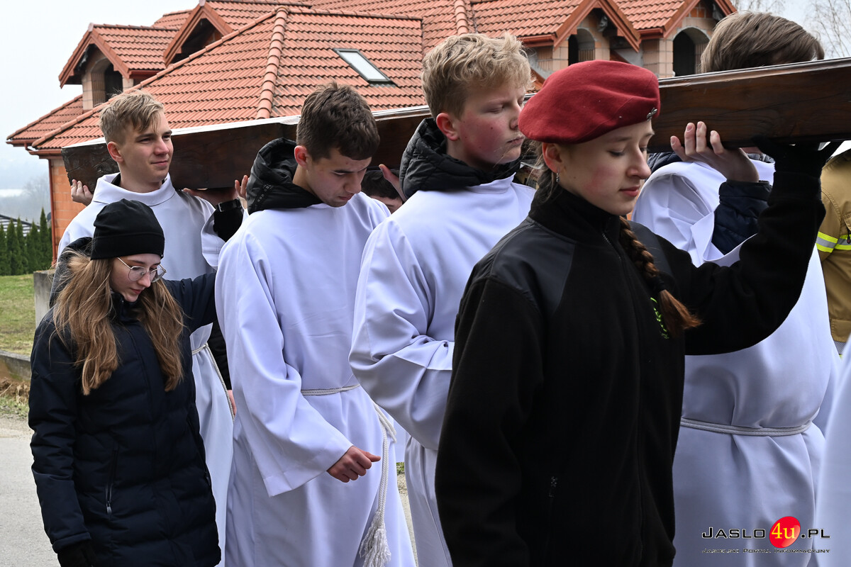 Droga Krzyżowa plenerowa w Kołaczycach 2026